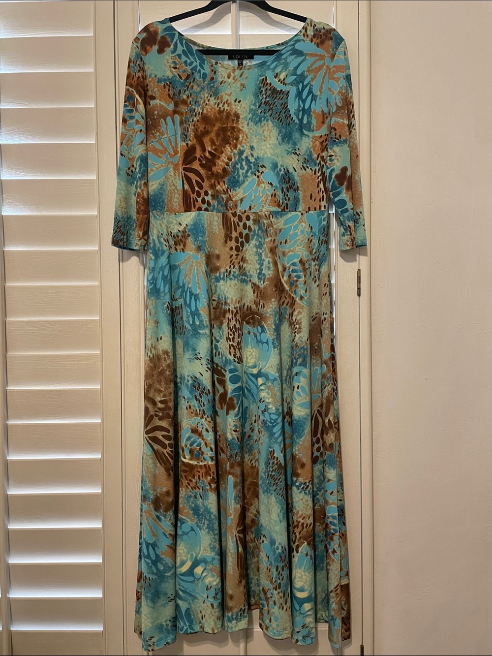 Lbisse Turquoise and Brown Floral-Print Maxi Dress